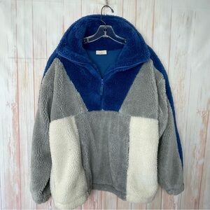 Easy Standard Cozy Blue Gray and White Colorblock Fleece Pullover (1x)